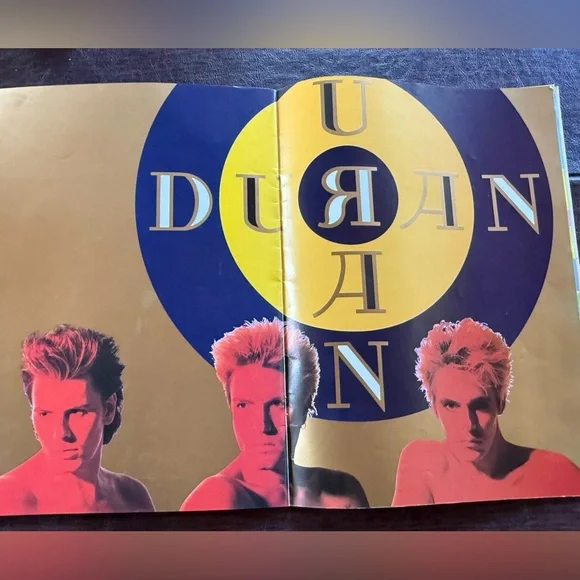 DURAN DURAN WORLD TOUR
1987 JAPAN PROGRAM BOOK
STRANGE BEHAVIOR - Picture 7 of 11